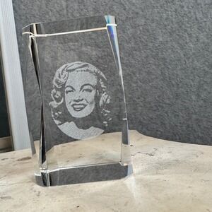 Marilyn Monroe Etched Crystal Glass Block Sculpture Paperweight Collectible‎